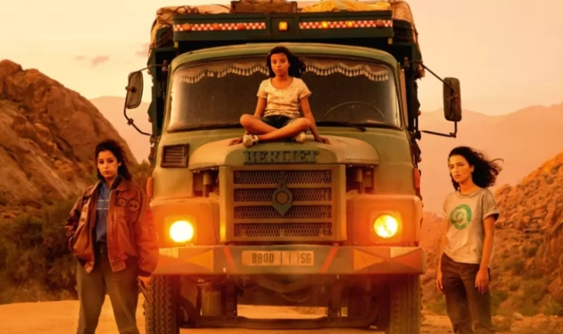 Le film Queens-Reines de Yasmin Benkiran met en scène Nisrin Erradi, Nisrine Benchara et Rayhan Guaran