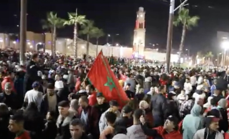 Une vue de la liesse à Casablanca ayant suivi la qualification des Lions de l'Atlas aux demi-finales.