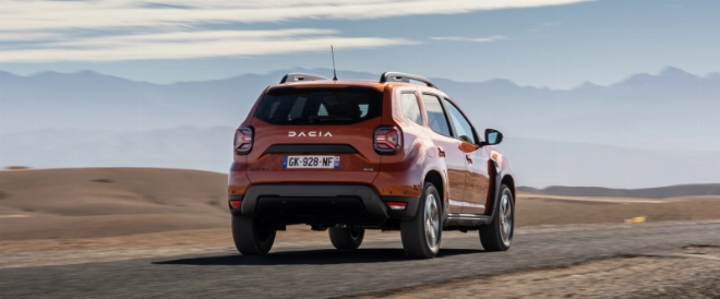 Les optiques arrières du Duster 2022 offrent plus de visibilité.