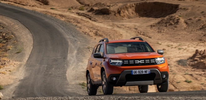 Le Duster en 4 roues motrices est plutôt solide sur des routes tantôt lisses, tantôt rocheuses.