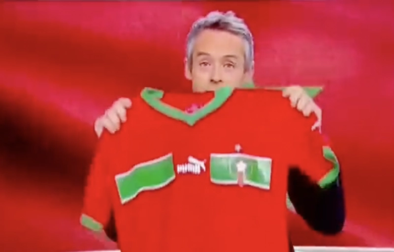 Yann Barthès rendant hommage aux Lions de l'Atlas