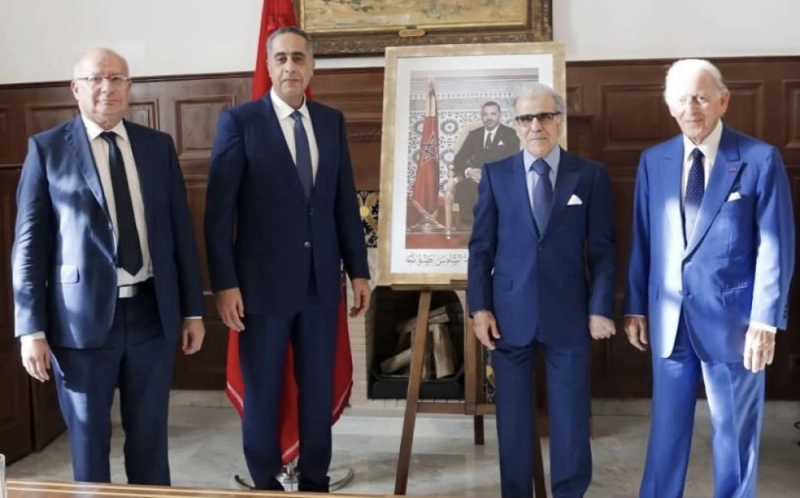 Le Directeur général de la DGSN, Abdellatif Hammouchi, avec à sa droite Omar Seghrouchni, président de la CNDP et à sa gauche, Abdellatif Jouahri, wali de BAM et Othman Benjelloun, président du GPBM.