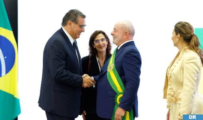 Aziz Akhannouch saluant le président Luiz Inácio Lula da Silva