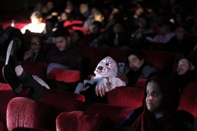 Art The Clown lors de l'avant-première de Terrifier 2 au cinéma RIF à Casablanca, le 18 janvier 2023.