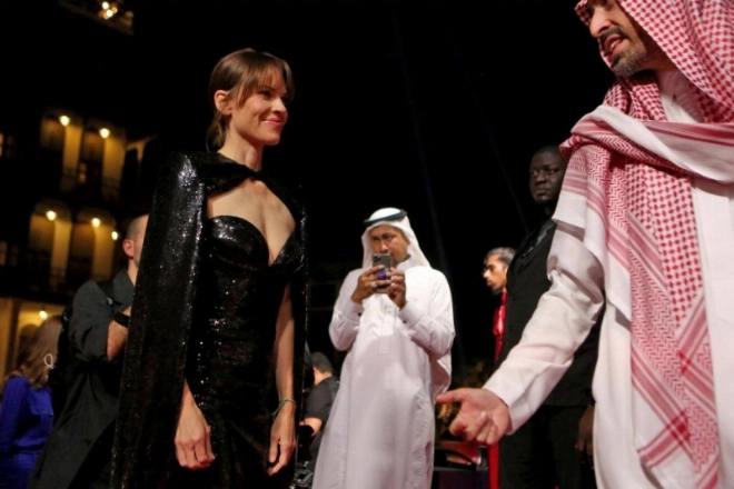 La star hollywoodienne Hillary Swank assiste au Festival du film de la mer Rouge dans la ville saoudienne de Djeddah, en décembre 2021 (AFP).