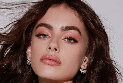Yael Shelbia a été classée numéro 7 sur la liste des 100 plus beaux visages de 2022.