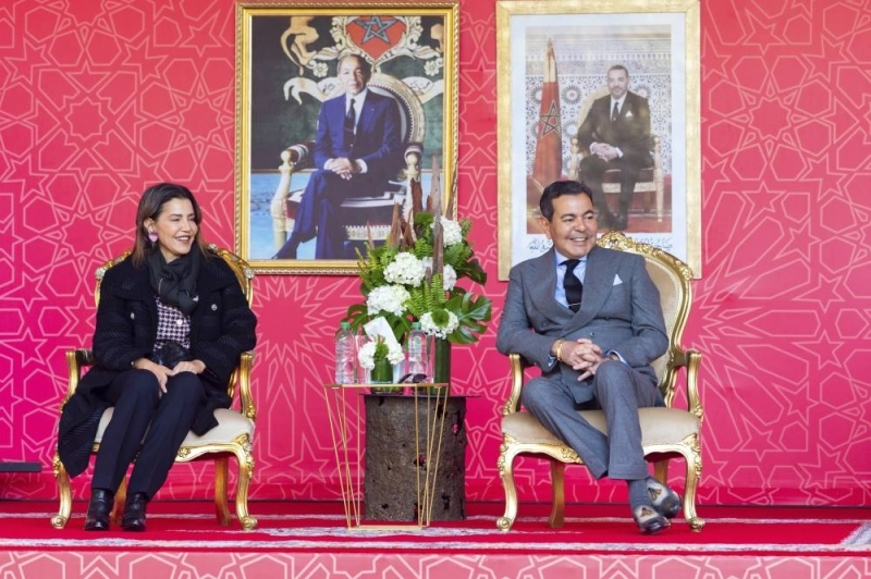 Le Prince Moulay Rachid et la Princesse Lalla Meryem présidant la cérémonie de remise des prix.