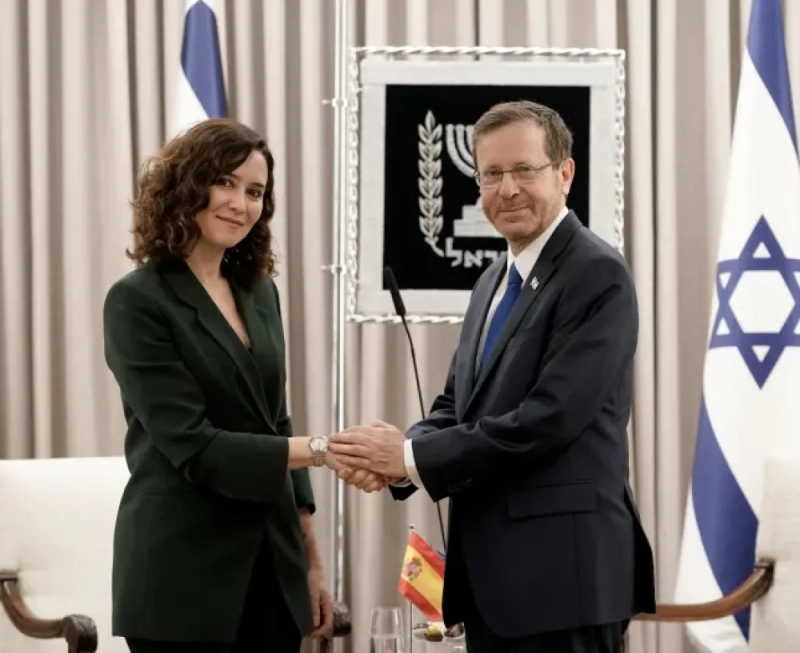 Isabel Díaz Ayuso avec le Isaac Herzog le président d'Israël. Il faut mieux connaître Israël.