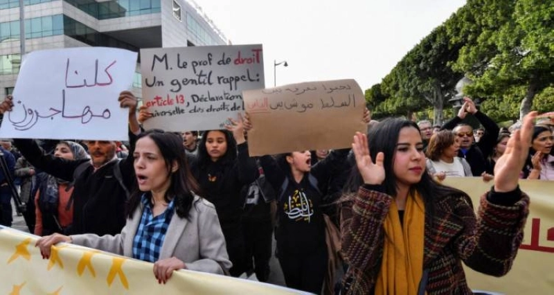 Les Tunisiens désavouent le président pour ses propos racistes