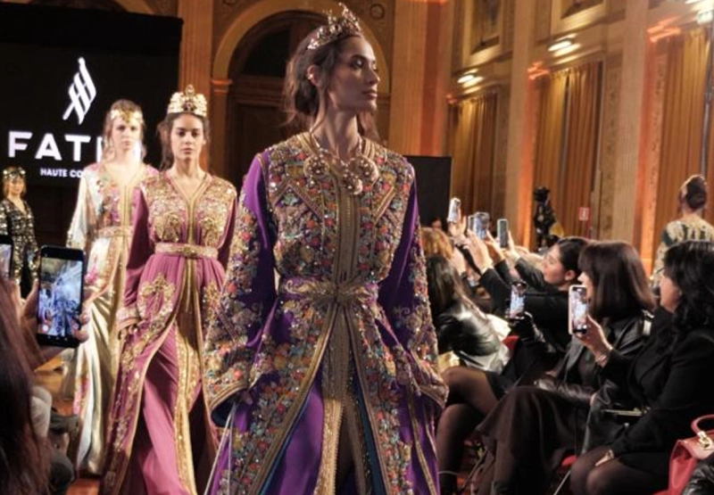 La Fashion Week de Milan sublime la caftan marocain.