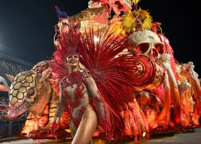 Carnaval de rio, l'un des plus importants événements touristiques du monde