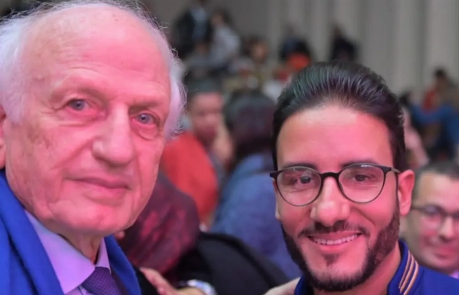 Hicham Dinar en compagnie d'André Azoulay.