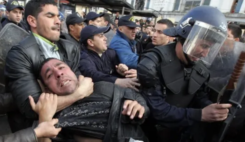 Les manifestations sont sévèrement réprimées en Algérie