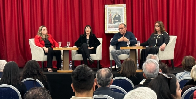Nissim Kakon en compagnie de Mouna Izedine, Fatéma Chahid et Intissar Nafzaoui lors de la présentation des Cuistots du Ramadan le 20 mars 2023 à Casablanca.