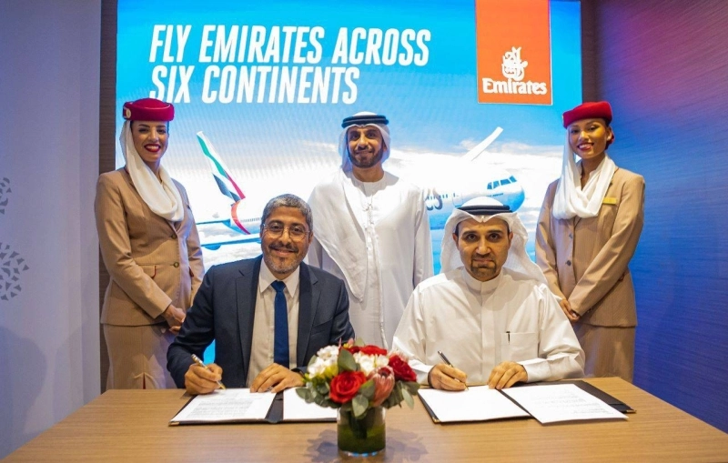 Adel El Fakir, Directeur Général de l'ONMT et Badr Abbas, premier vice-président des opérations commerciales d'Emirates pour l'Afrique.