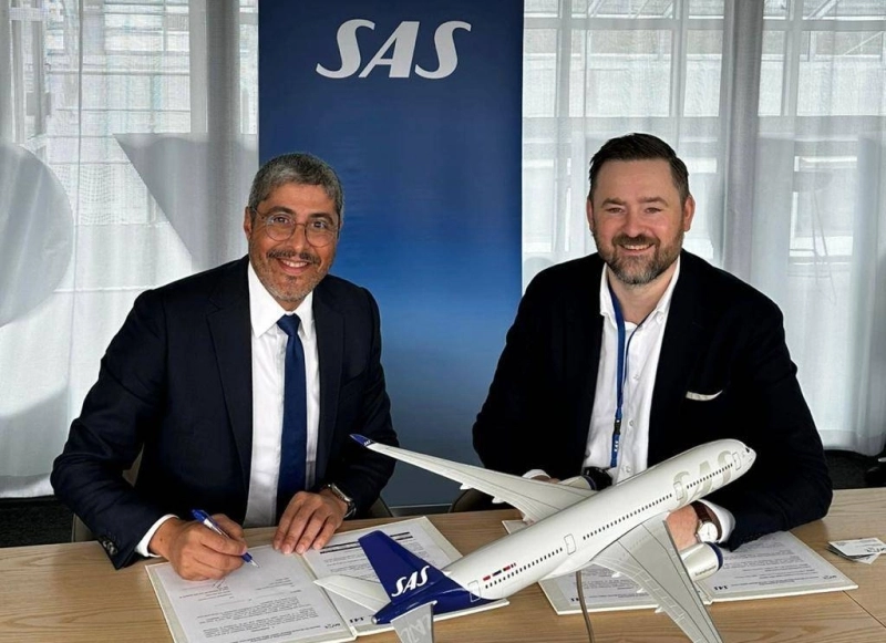 Adel El Fakir, DG de l’ONMT et Erik Westman, Vice-président de la Direction du réseau et Directeur Commercial de SAS.