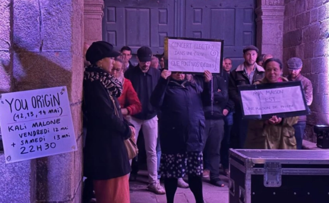 A Carnac, des cathos intégristes obtiennent l'annulation du concert de Kali Malone au sein de l'église.