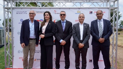 Les membres de la Coalition Marocaine du secteur privé pour la Sécurité Routière lors de la conférence de presse à la station Total Al Baida à Casablanca.