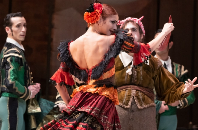Le ballet Don Quichote réunit une soixantaine de danseurs du Ballet de l'Opéra National du Capitole de Toulouse.