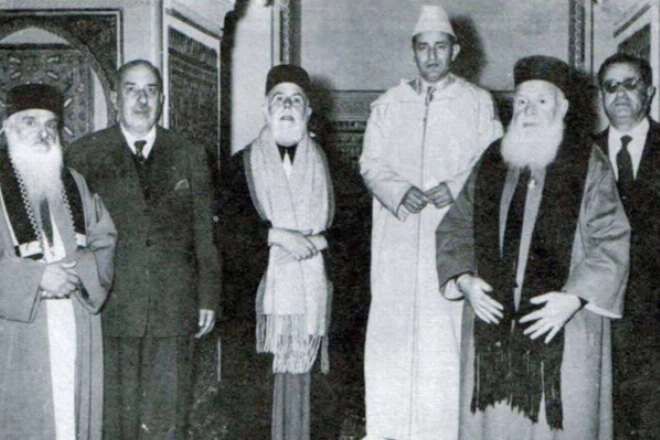 Le Roi Mohammed V a toujours protégé les Juifs du Royaume, en particulier des griffes de l'oppresseur nazi pendant la Seconde Guerre mondiale. Pour cela, le peuple juif lui en sera éternellement reconnaissant.