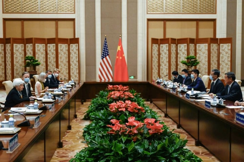 La Secrétaire au Trésor Janet Yellen (L) en meeting avec le Vice Premier ministre He Lifeng (R).
8 Juillet 2023. Photo AFP