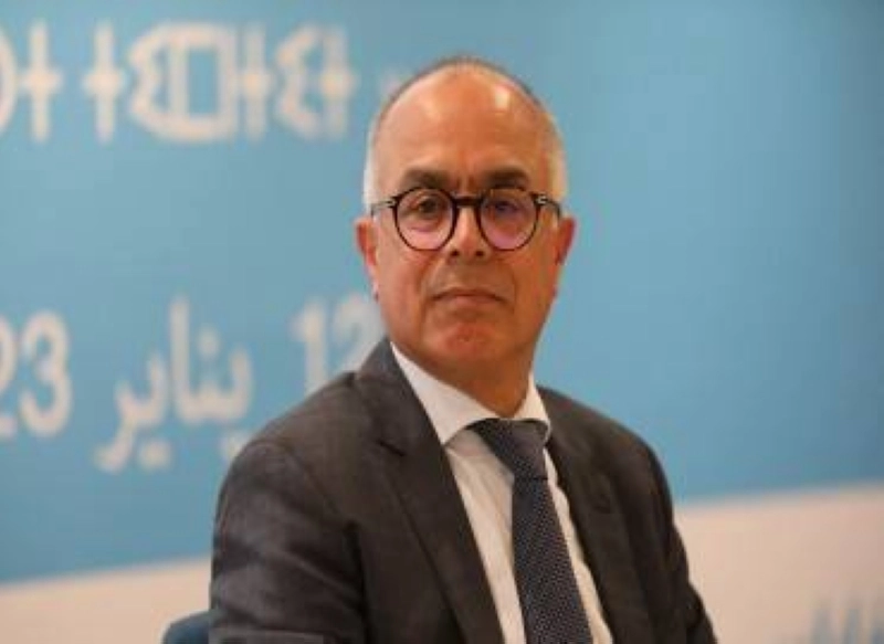Les manuels sont soumis à des contrôles stricts, assure le ministre
