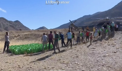 Vue de l'arrivée de l'aide d'urgence à douar Goundafa dans le cercle d'Asni, zone des plus touchées par le séisme