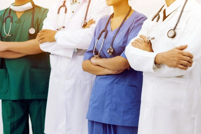 Professionnels de la santé, le gouvernement promet une augmentation générale des salaires