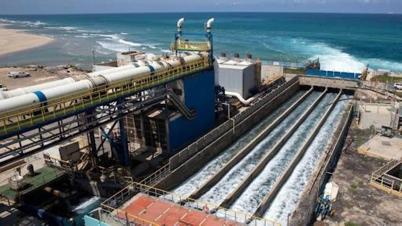 Une station de dessalement a été créée à Souss Massa, à Chtouka, couvrant 15 000 hectares et approvisionnant Agadir en eau potable.