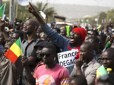 Les Maliens, comme les nigériens et les Burkinabés ont coupé tout lien avec la France