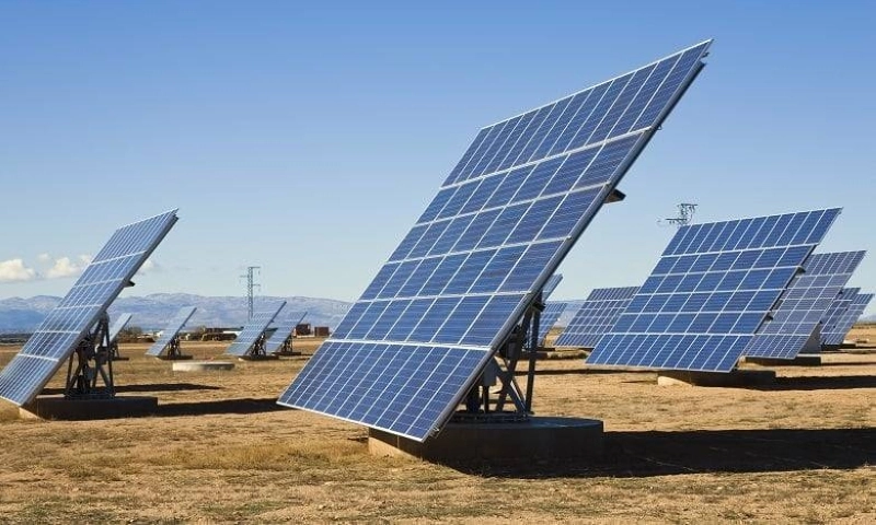 La CDG et sa filiale INEE annoncent des projets de centrales photovoltaïques.