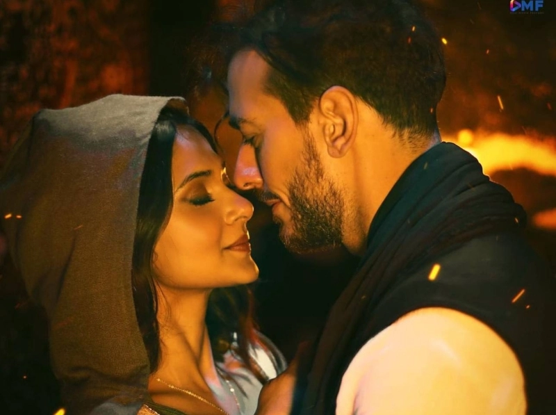 Saad Lamjarred et Jennifer Winget dans Guli Mata.