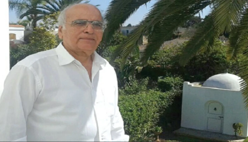 Dans son ouvrage sur le Kif au Maroc, le Dr. Mustapha Akhmisse explore l'histoire complexe et les ramifications du cannabis au Maroc.