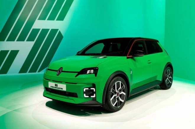 Longue de 3,92 m, la nouvelle R5 E-Tech a soigné ses proportions et son équilibre général.