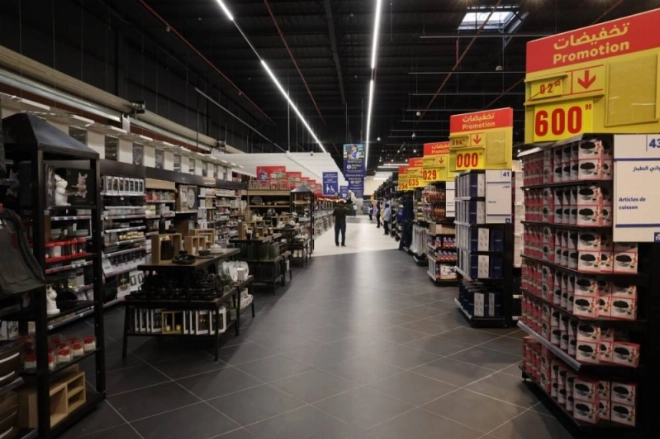 L'hypermarché Marjane de Laâyoune, d'une superficie totale de 12 500 m², dont 5500 m² de surface de vente, ouvre ses portes le 2 mars 2024.