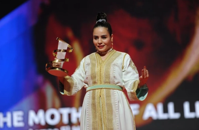 Asmae El Moudir, première réalisatrice marocaine à avoir remporté l'étoile d'or au Festival de Marrakech.