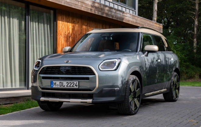 Nouvelle MINI Countryman sera proposée avec des motorisations essence et bientôt 100% électrique.