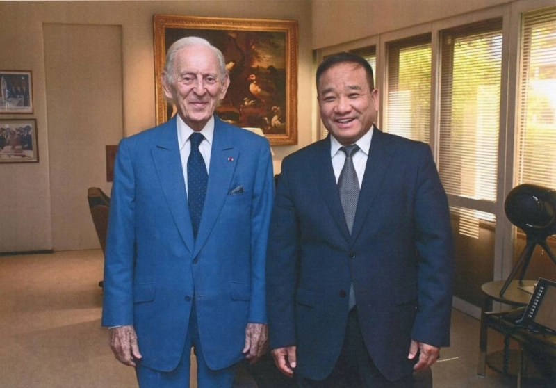 Othman Benjelloun, président du groupe BOA, et Sheng Hetai président du groupe Sinosure.