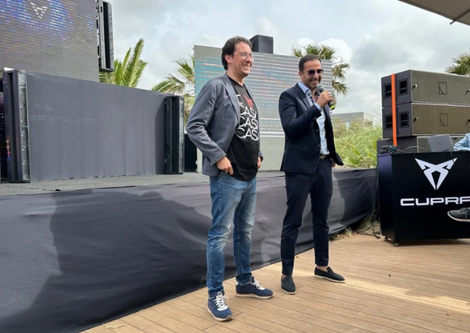 Adel Zerrouk, Directeur de CUPRA Maroc et le pilote marocain Mehdi Bennani.