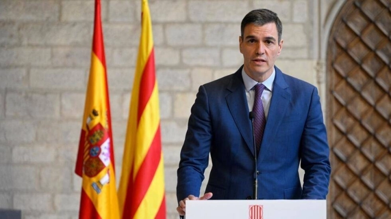Après mûre réflexion, Pedro Sanchez garde sa fonction.