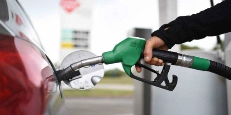 Nouvelle baisse dans les prix à la pompe avec une moyenne entre 40 à 50 centimes pour les deux produits gasoil et essence