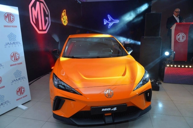 Exposition de la MG4 au showroom de Moulay Ismail.