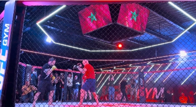 Les fighters du MMA Frankie Edgar et BJ Penn à l'UFC Gym Morocco.