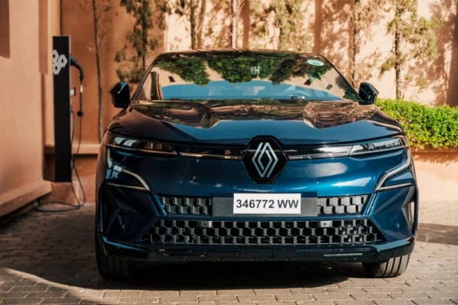 Nouvelle Megane E-Tech est dotée d'une batterie fine de 60 kwh pour une autonomie jusqu’à 450 km WLT.