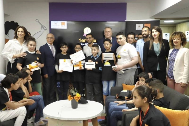 Programme Super codeur. 100.000 élèves formés.