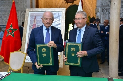 David André Azoulay président de la fondation FRDISI et Hassan Mounir, directeur général de Cosumar.