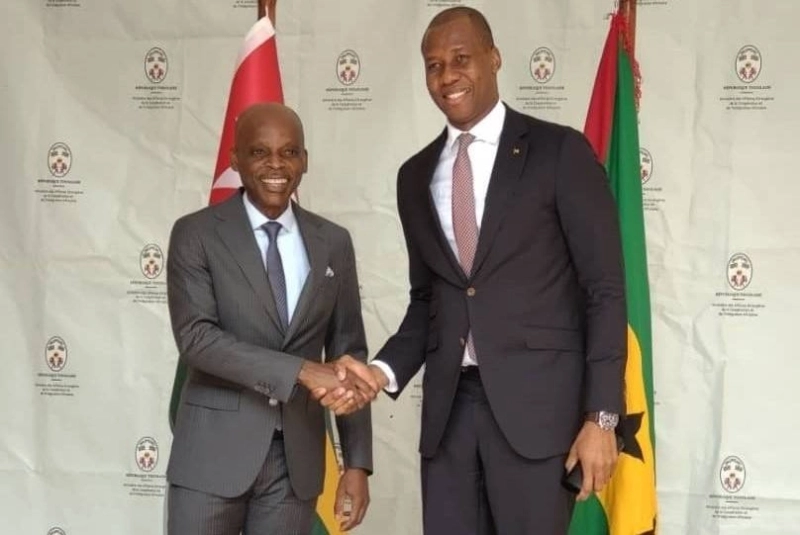 Robert Dussey ministre des affaires étrangères du Togo, et Gareth Haddad do Espiritu Santo Guadalupe, ministre des affaires étrangères, de la coopération et des communautés de Sao Tomé-et-Principe,