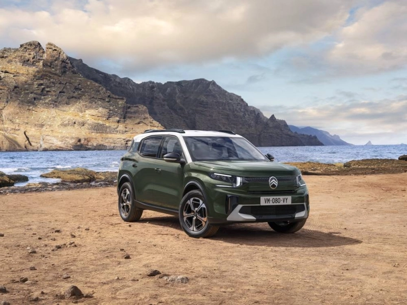 Outre la motorisation hybride, le nouveau Citroën C3 Aircross est disponible en thermique et bénéficie d’une nouvelle version 100% électrique.