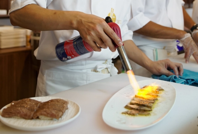 Les plats du restaurant Homu combinent les saveurs chinoises et japonaises avec l'élégance italienne.