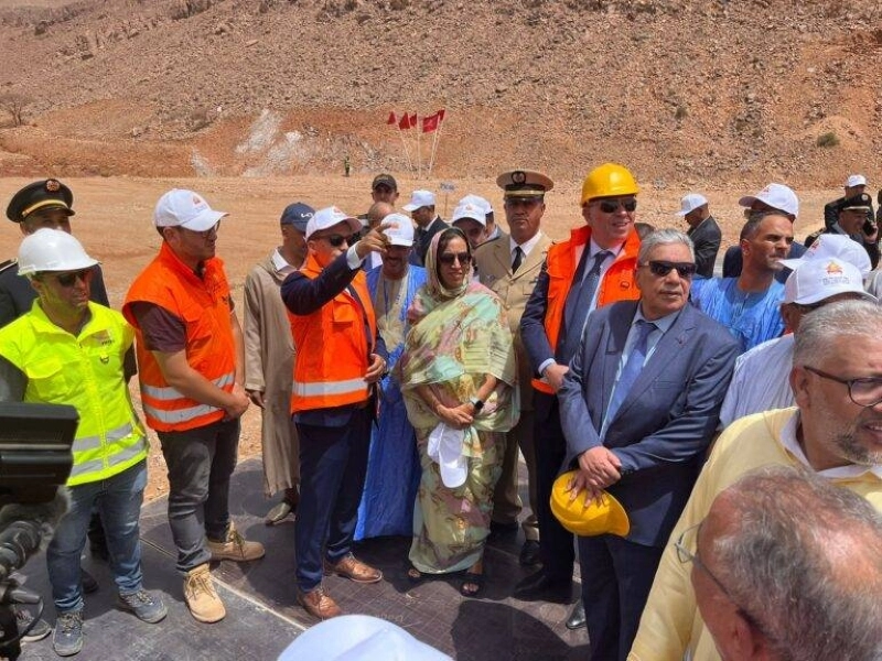 Différents projets ont été lancés à Guelmim Oued Noun par le wali de la région de Guelmim-Oued Noun, Mohamed Najem Abhay, et la présidente du conseil régional, Mbarka Bouaida.